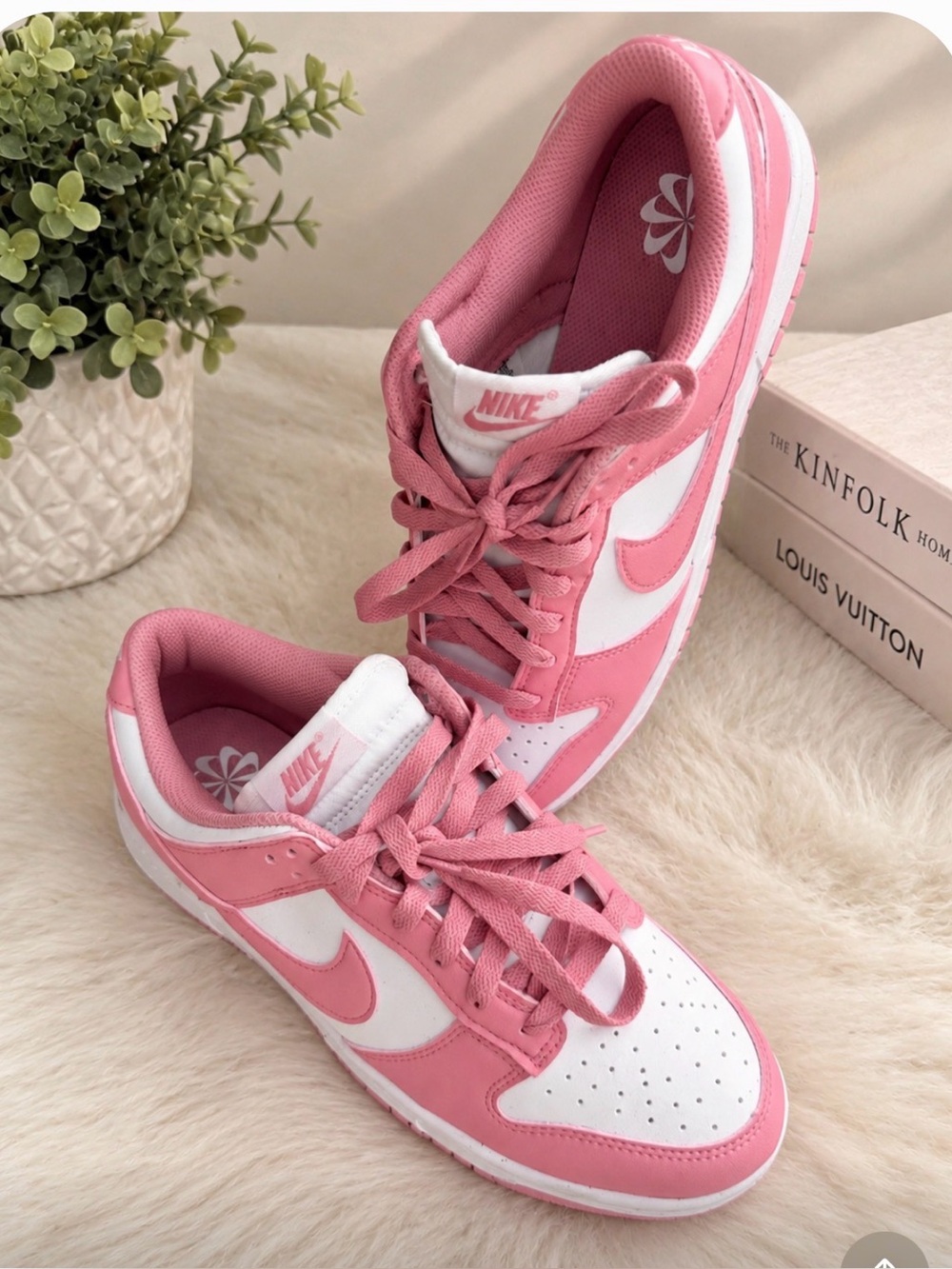 Nike Women's dunk Pink and White Low-Top Sneakers